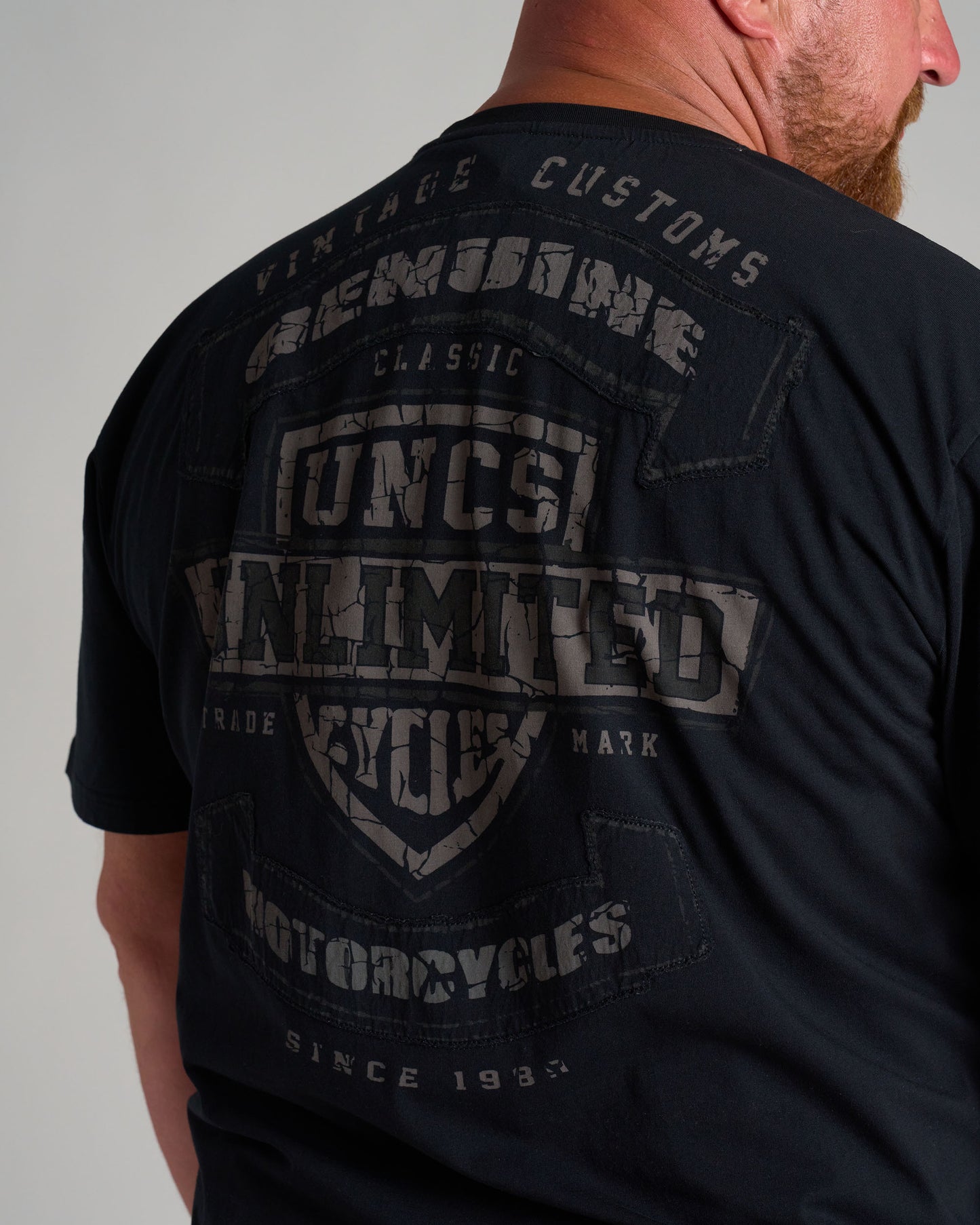 VINTAGE VIII Men's T-Shirt BLACK
