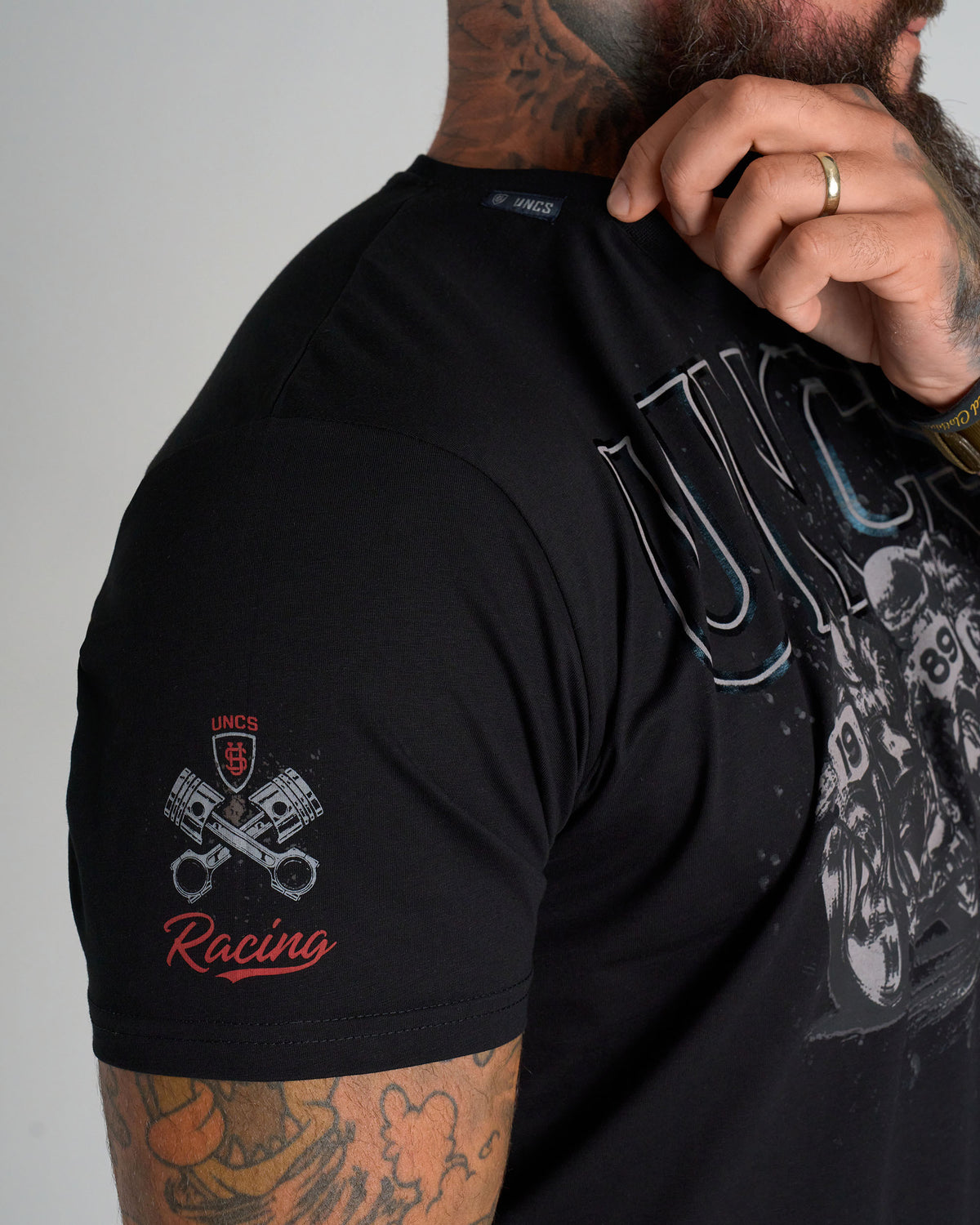 ARDENN Men's T-Shirt BLACK