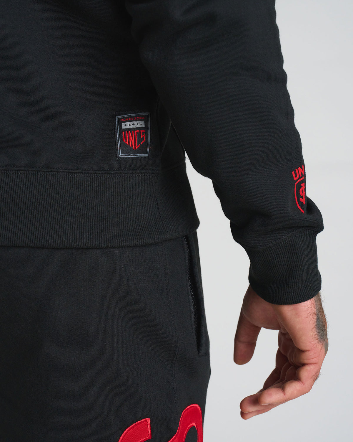 DEREK Men's Sweatshirt BLACK/RED