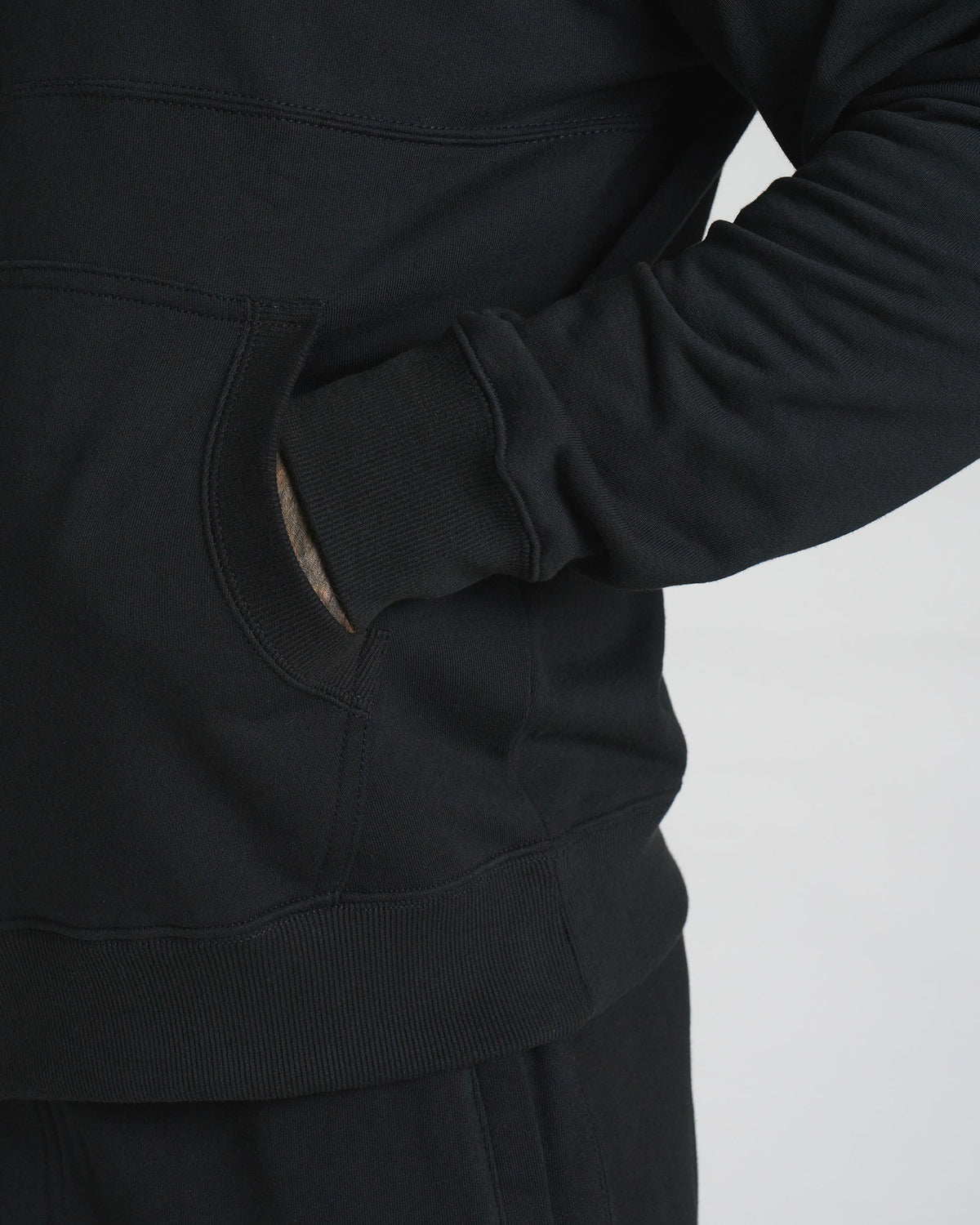 DEREK Men's Sweatshirt BLACK/RED