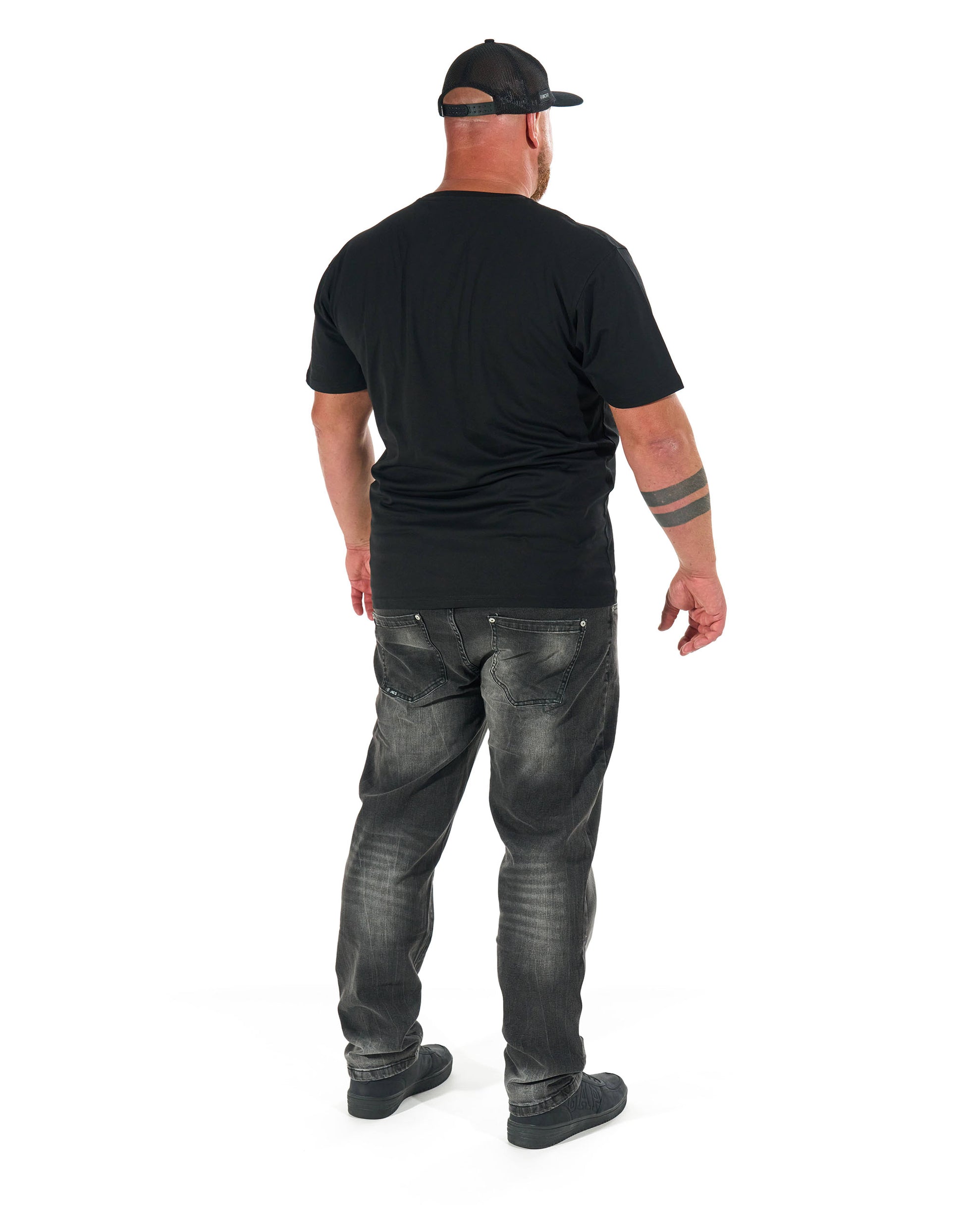 BASIC V Men's T-Shirt BLACK