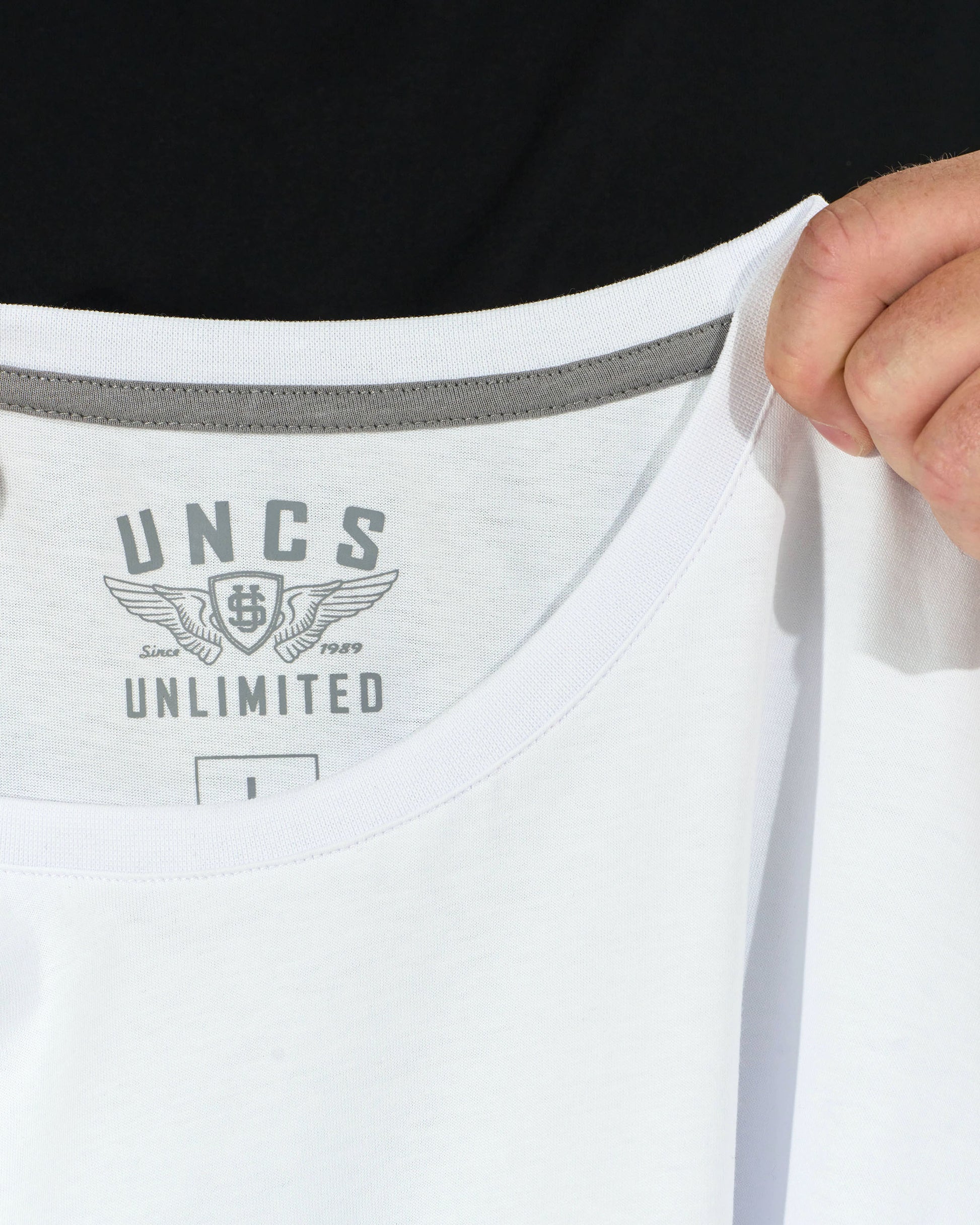 BASIC V Men's T-Shirt WHITE