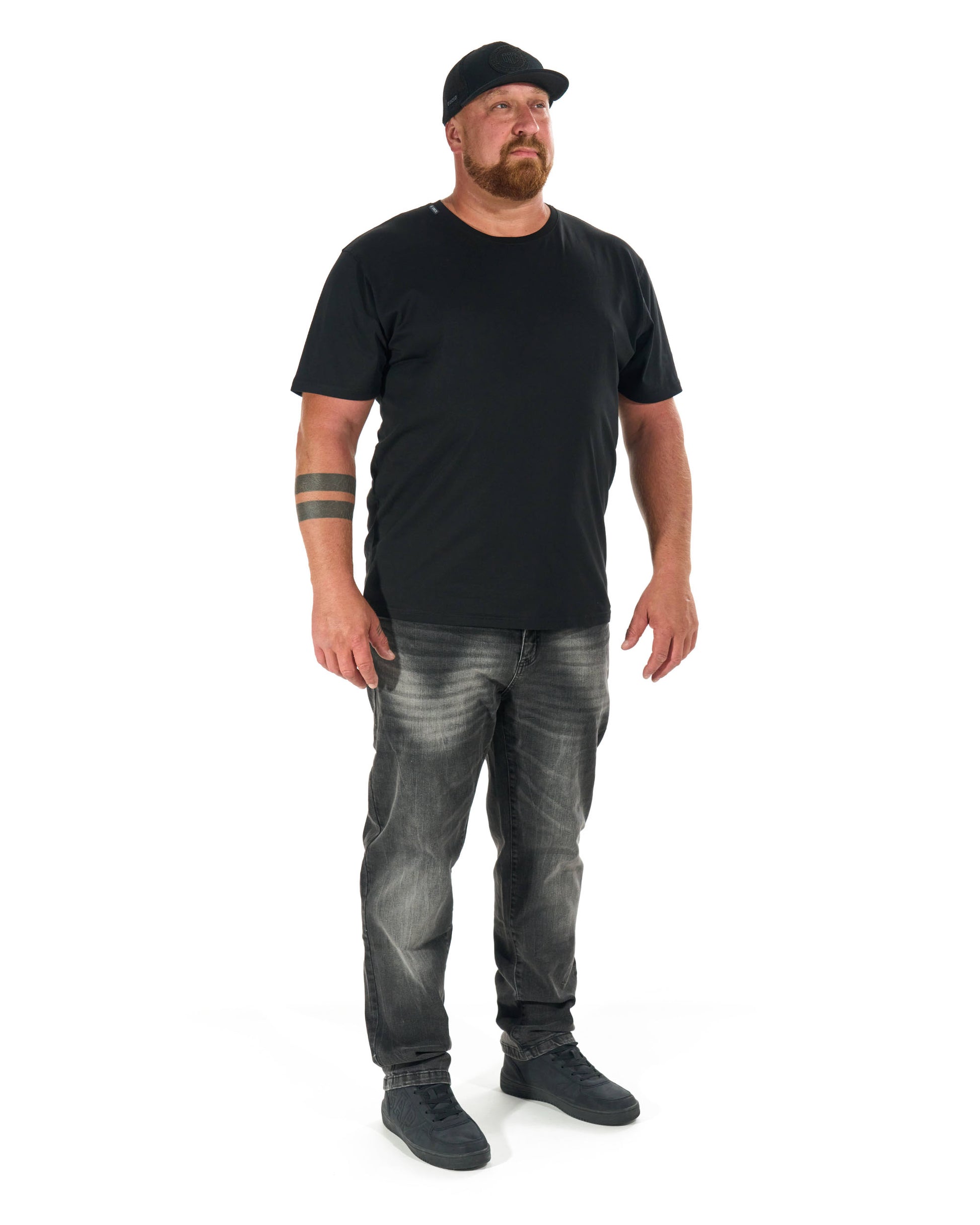 BASIC VI Men's T-Shirt BLACK