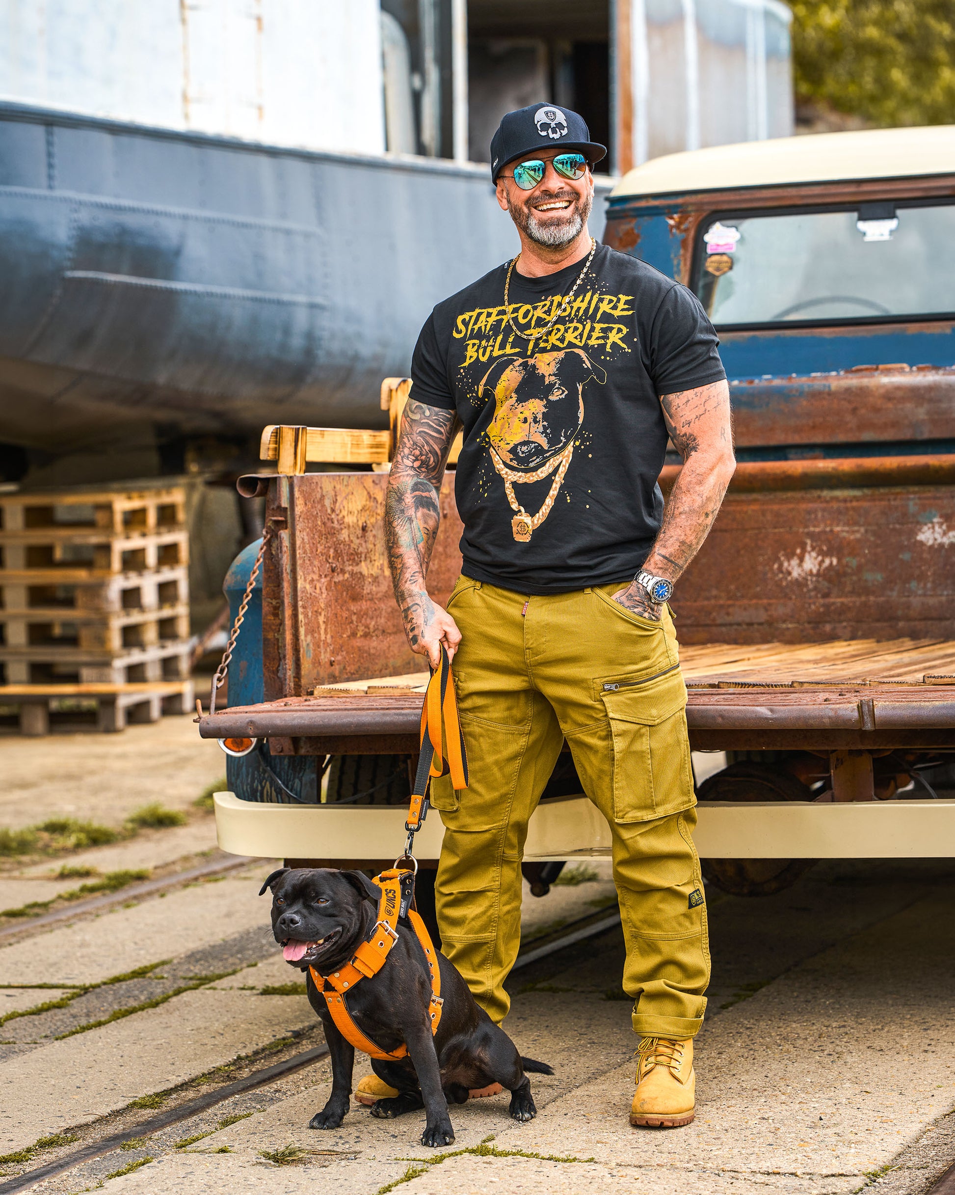 BULL TERRIER III Men's T-Shirt BLACK/GOLD