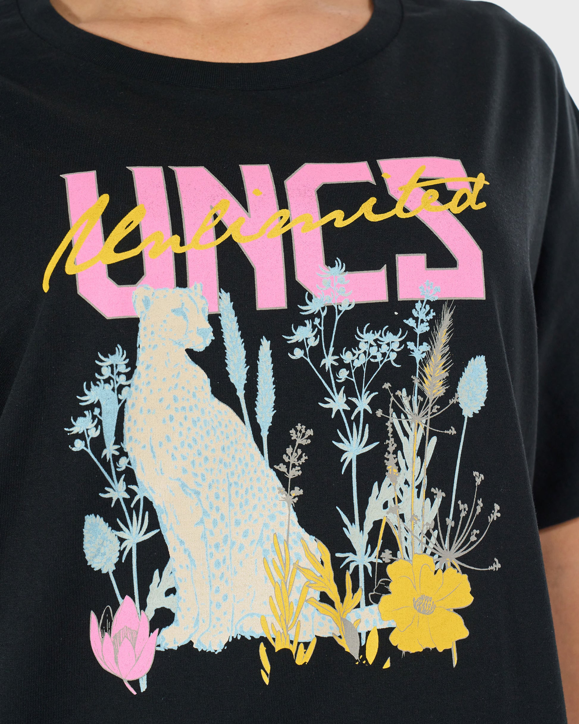 LUDIVINA Women's T-Shirt BLACK