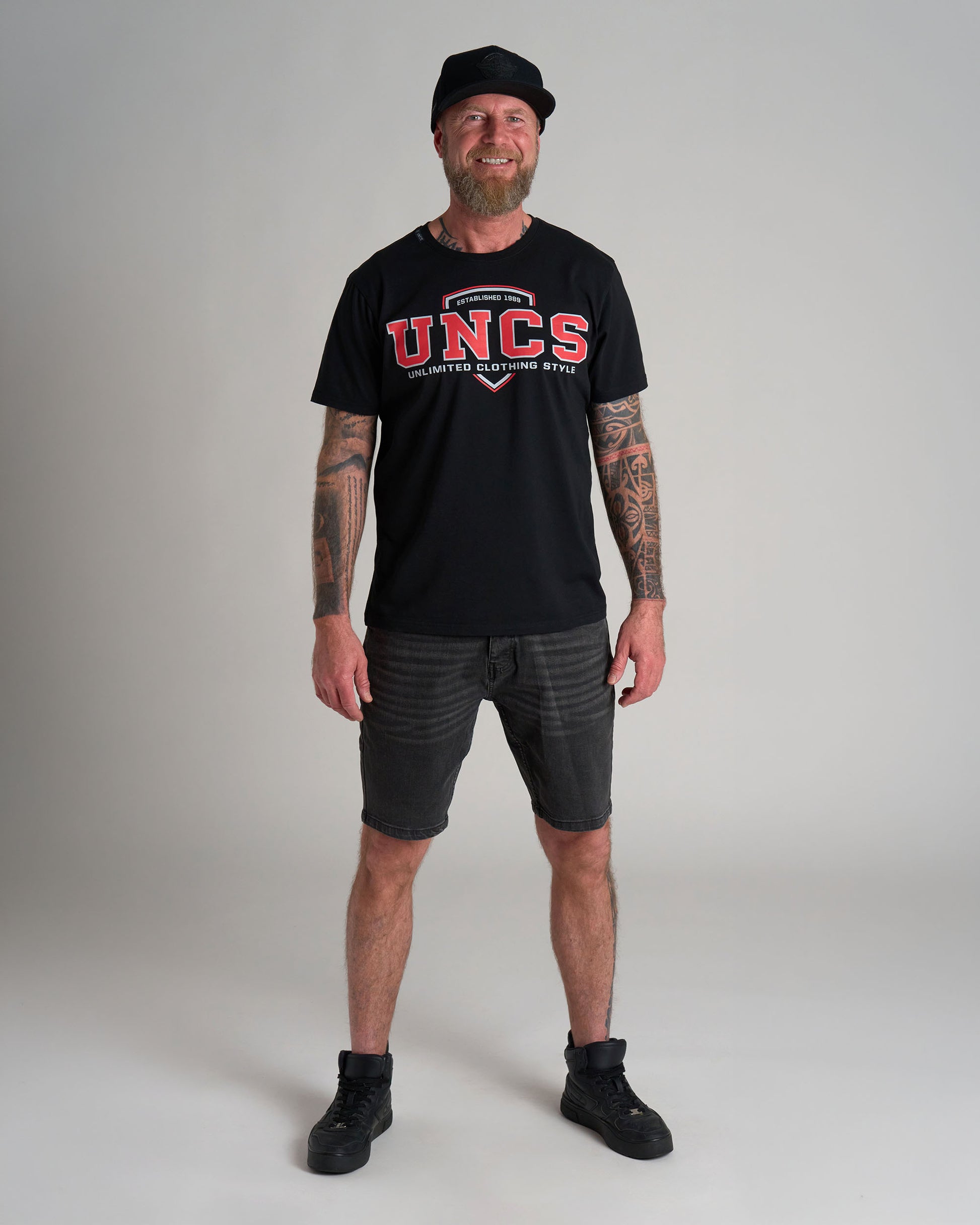 UNCS TEAM Men's T-Shirt BLACK/RED