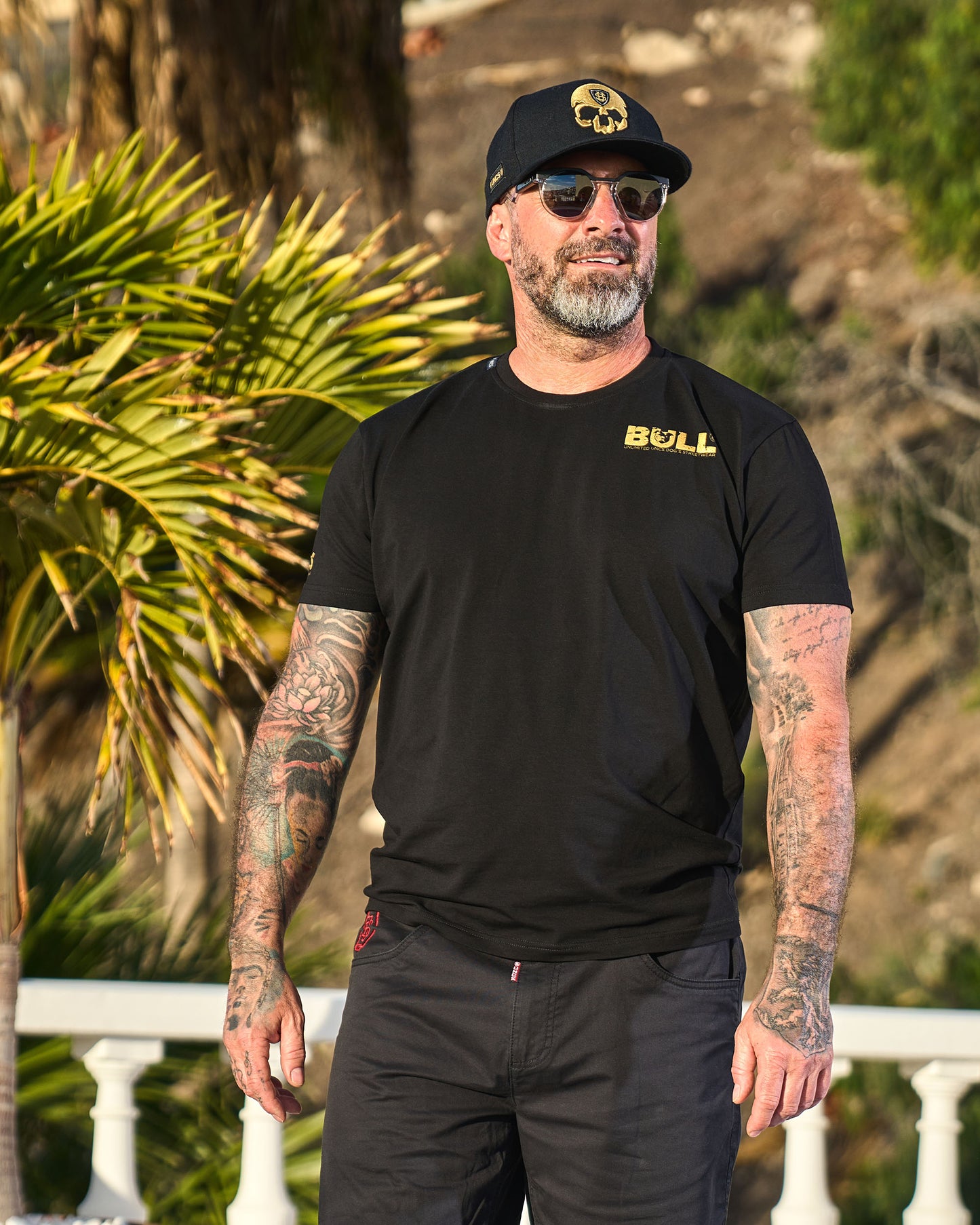 BULL III Men's T-Shirt BLACK/GOLD