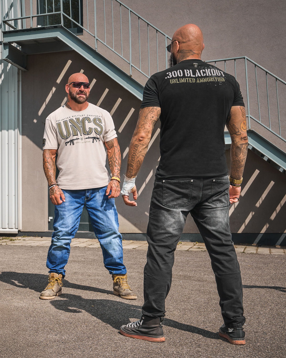 GUNS Men's T-Shirt SAND