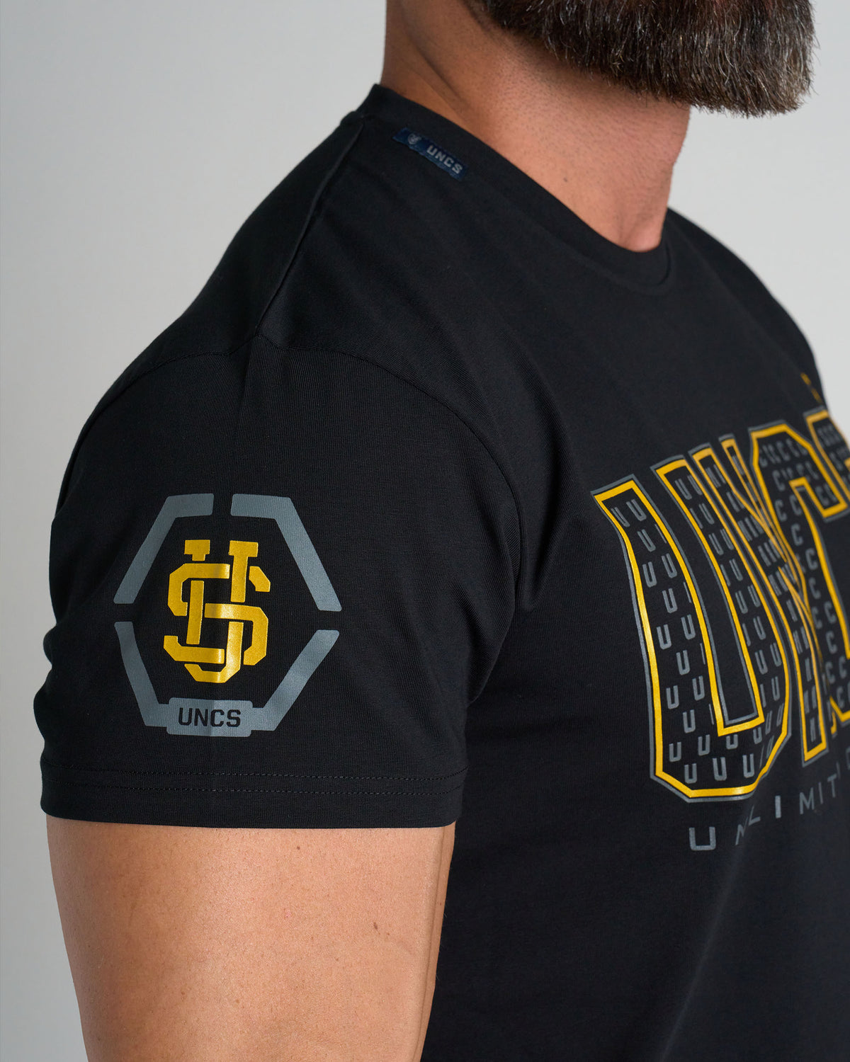 TAYLOR Men's T-Shirt BLACK/GOLD