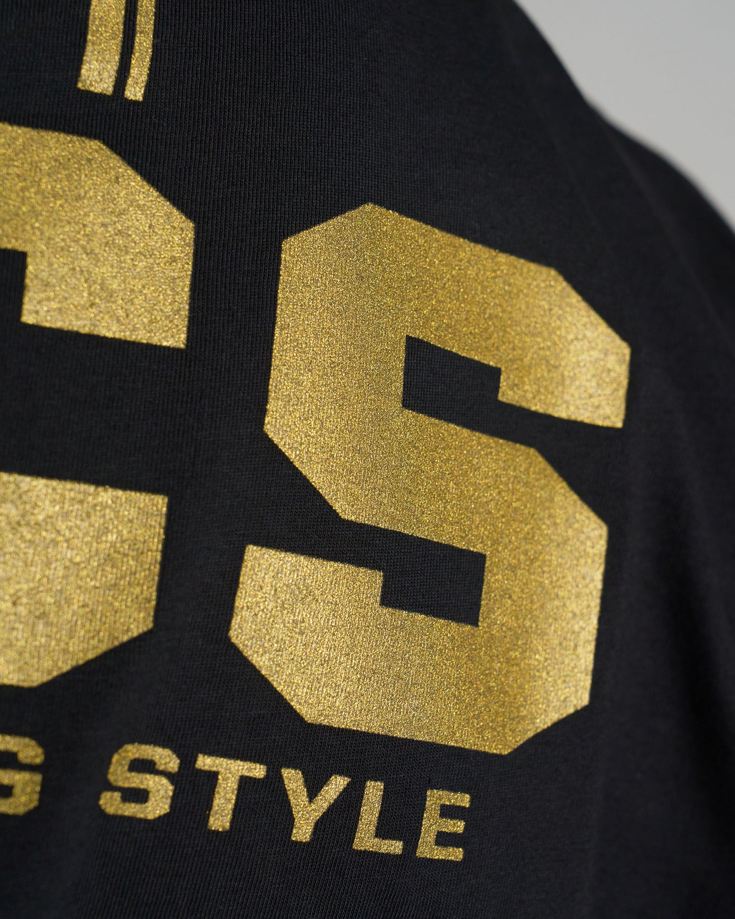LEGENDY Men's T-Shirt BLACK