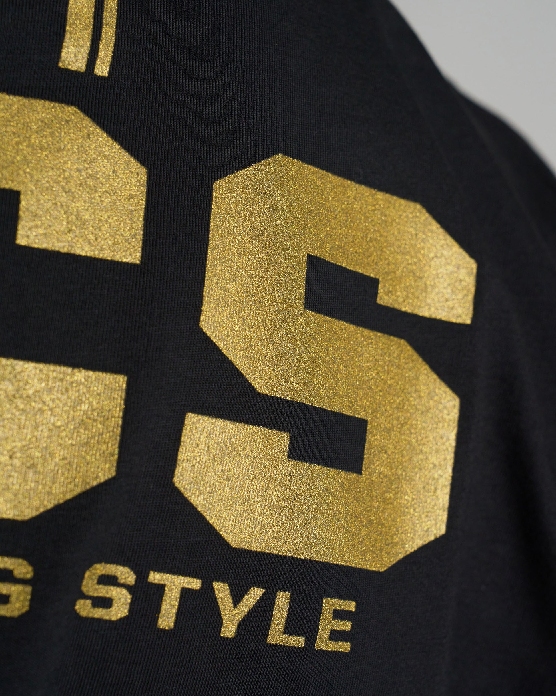 LEGENDY Men's T-Shirt BLACK