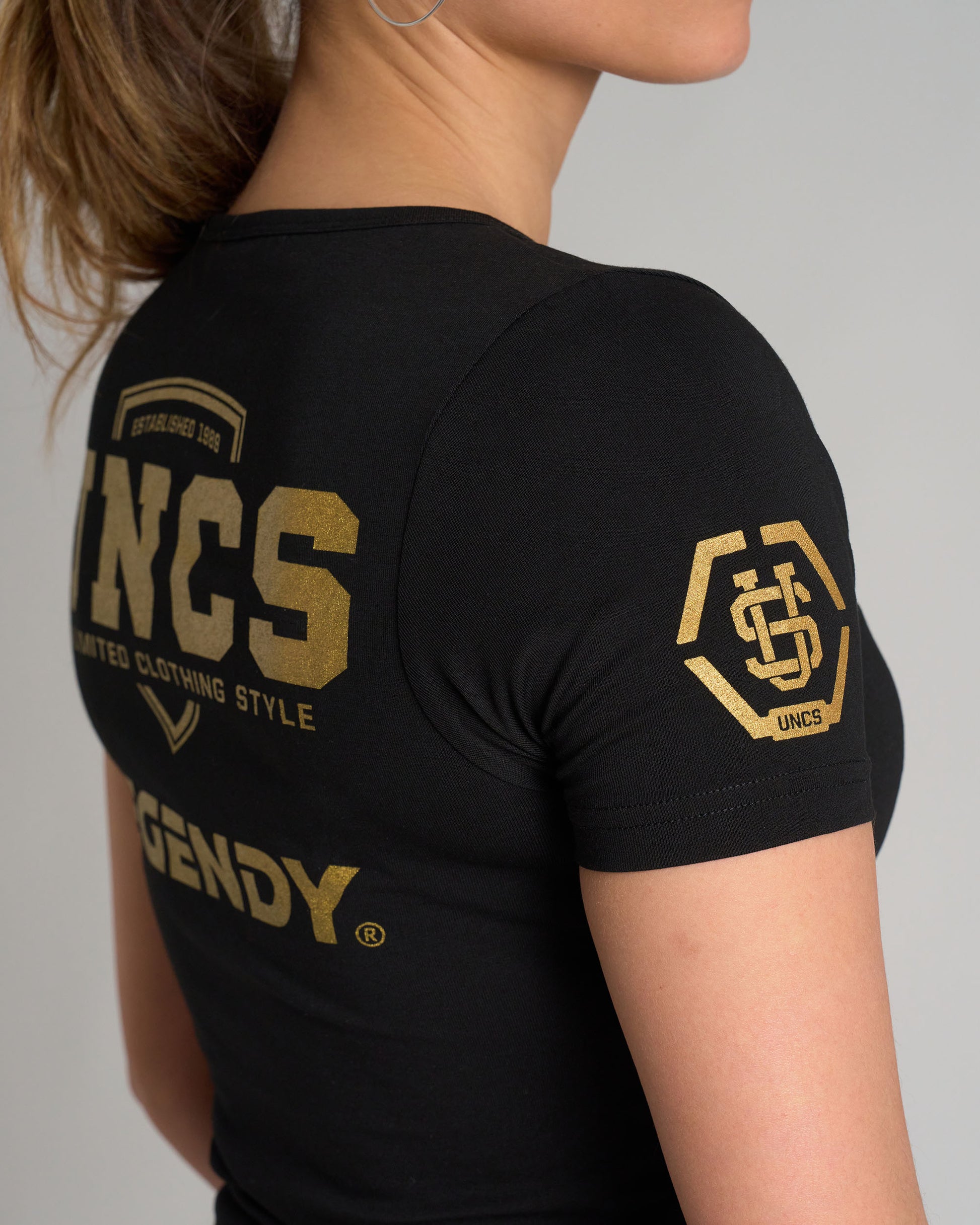 LEGENDY Women's T-Shirt BLACK