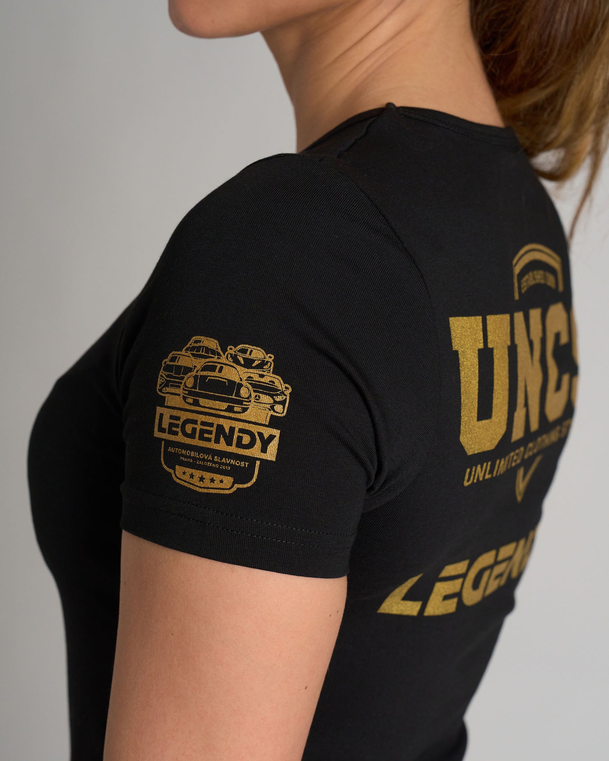 LEGENDY Women's T-Shirt BLACK