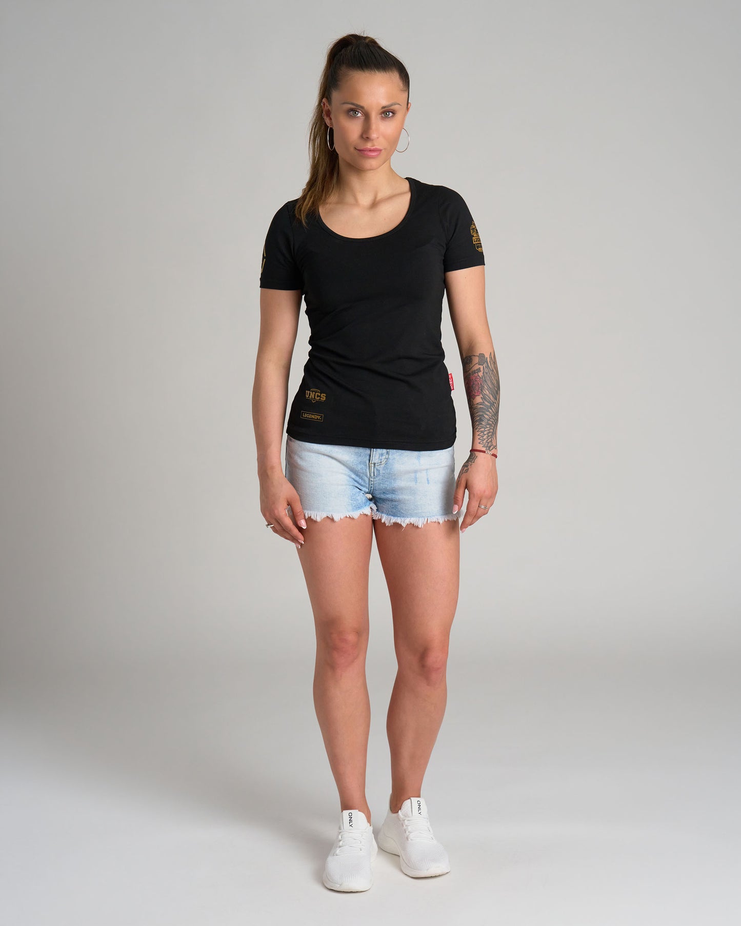 LEGENDY Women's T-Shirt BLACK