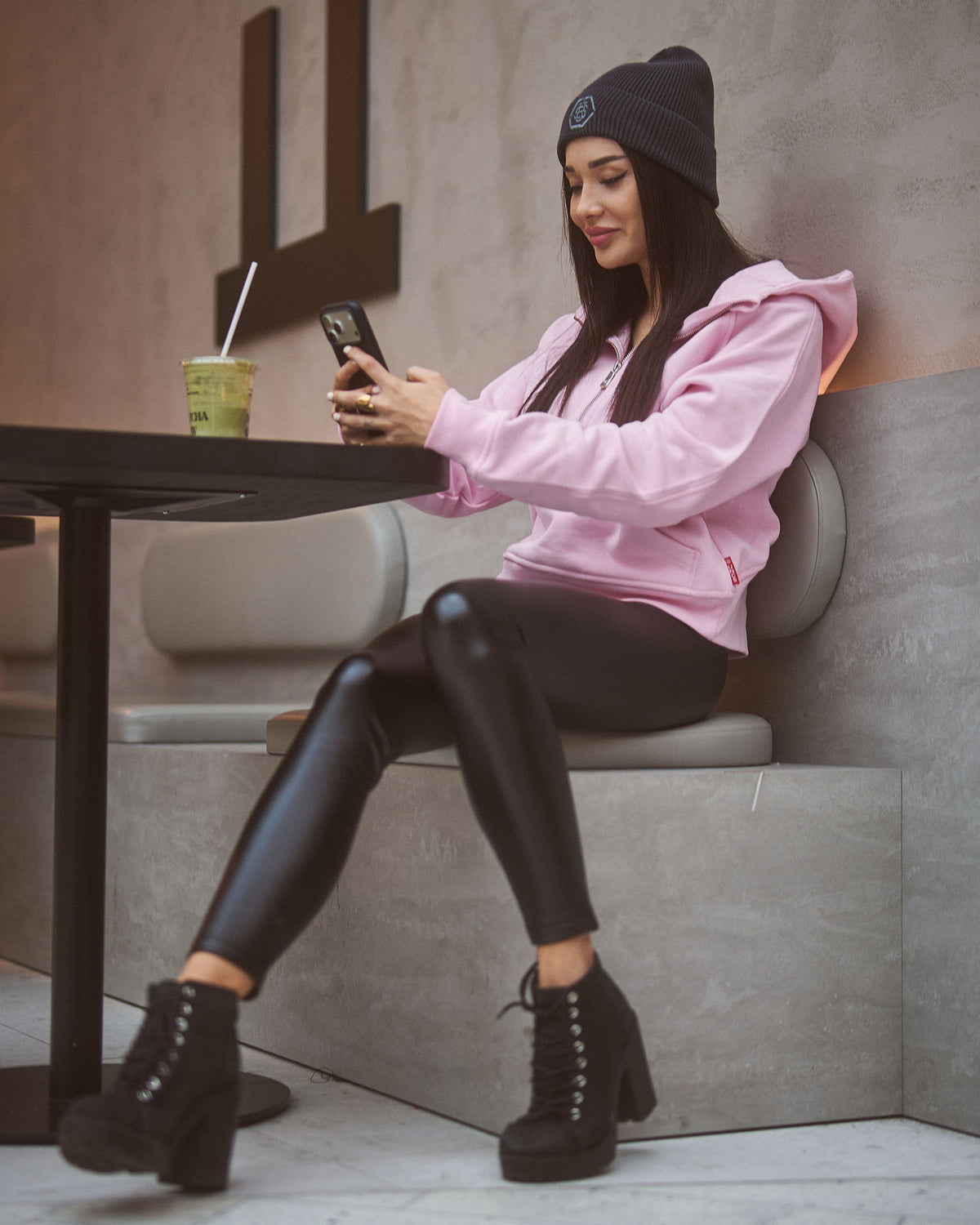AMANDA Women's Sweatshirt PINK