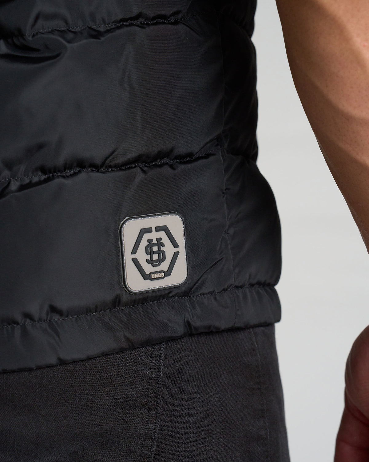 FRASER III Men's Vest BLACK