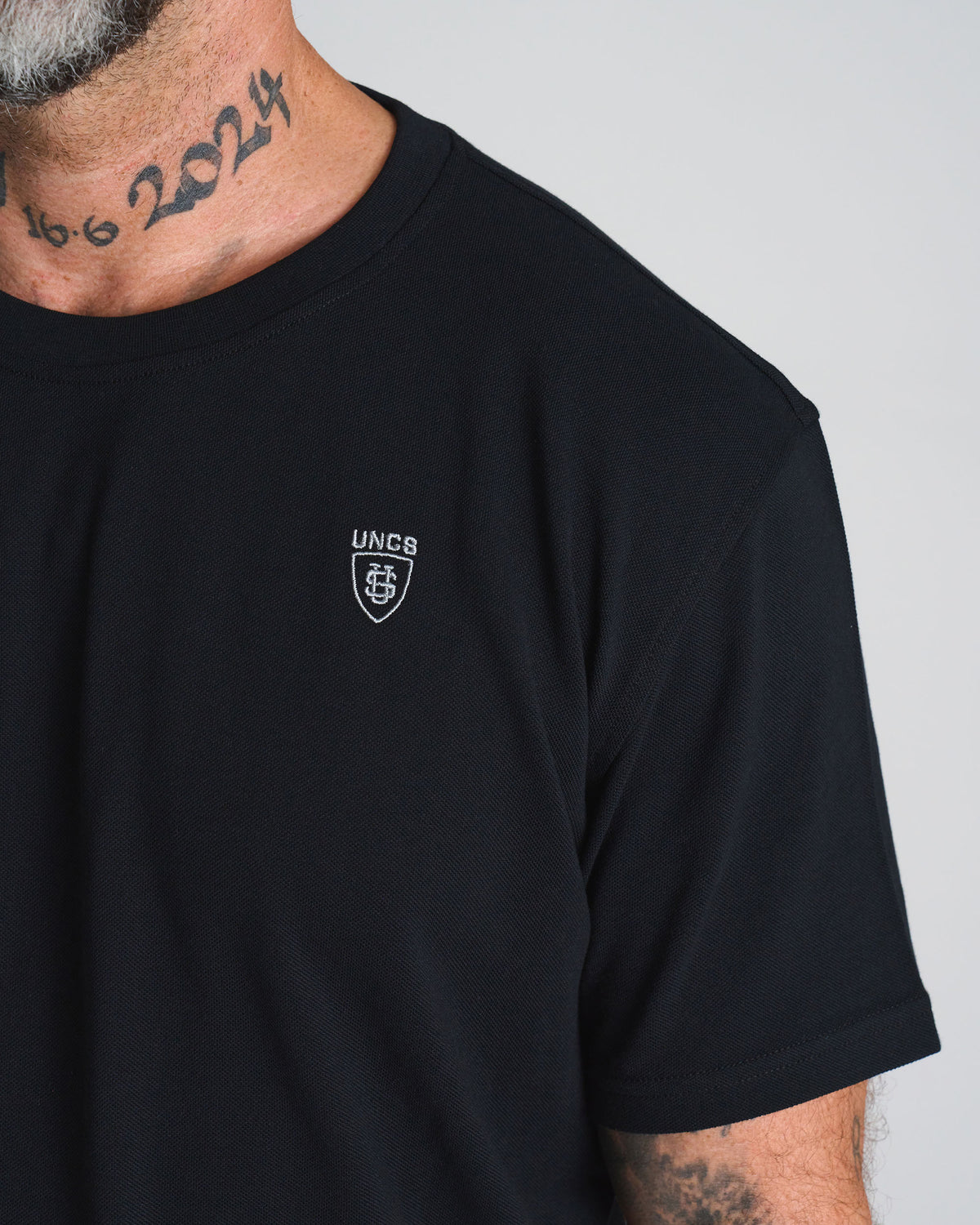 ESSENTIAL Men's T-Shirt BLACK